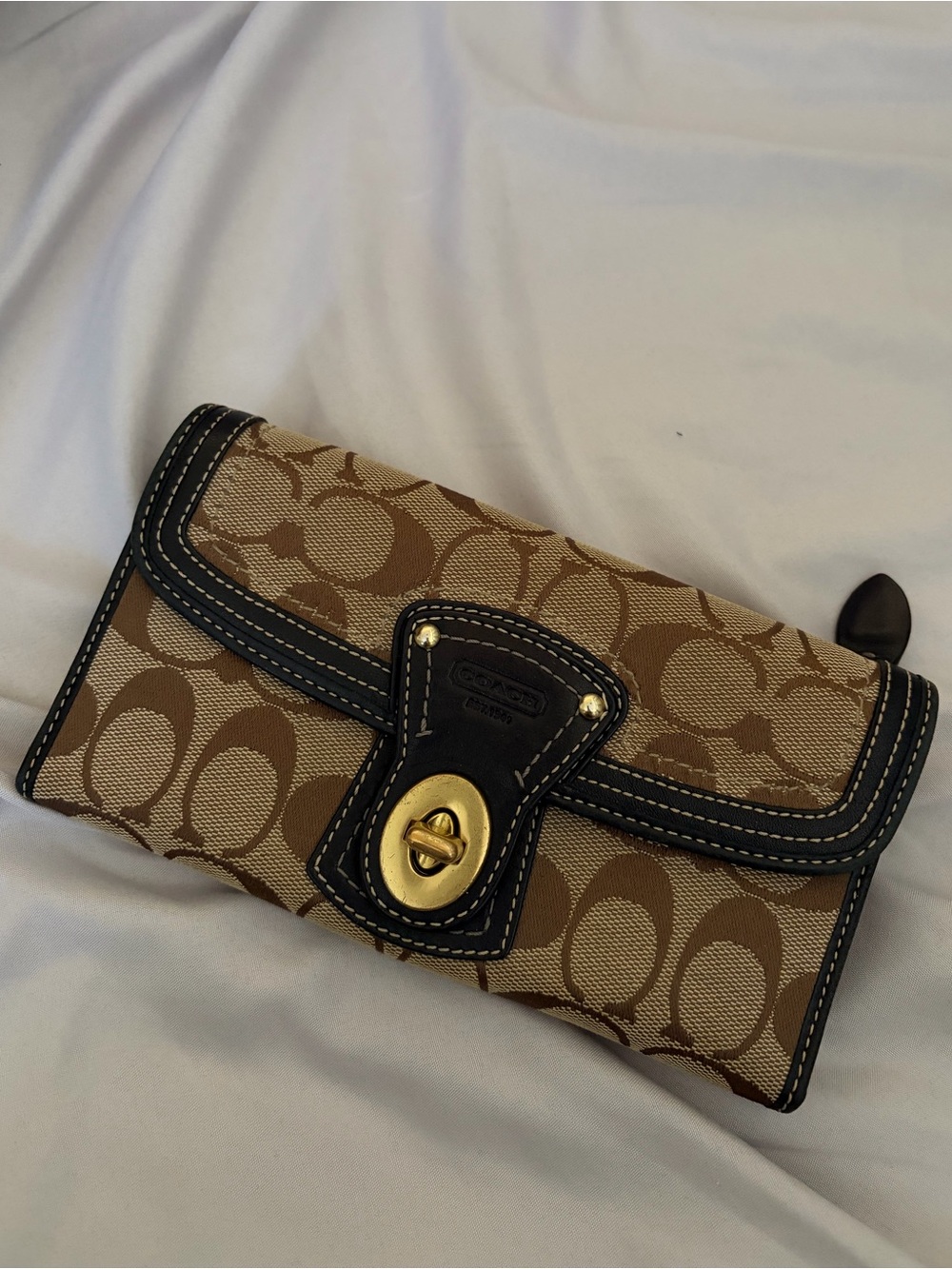 Vintage Coach Brown/Khaki Signature Canvas Turnlock Continental Wallet